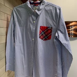 Ladies Vineyard Vines Button down size 16